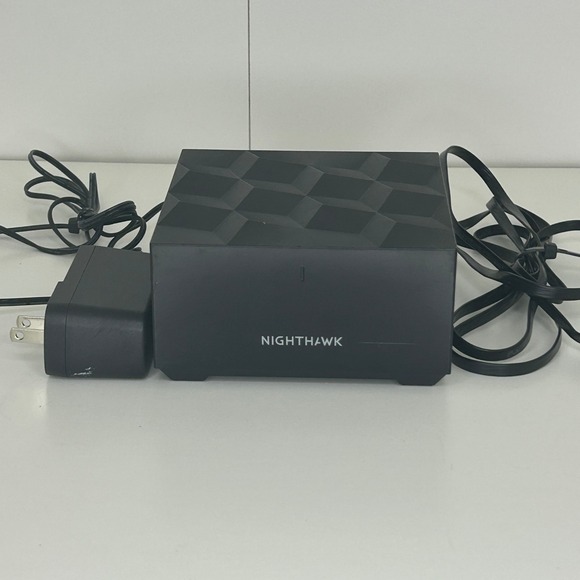 NETGEAR Nighthawk MR60 Mesh WiFi 6 Router AX1800 Dual-Band Gigabit Ethernet - Picture 1 of 7